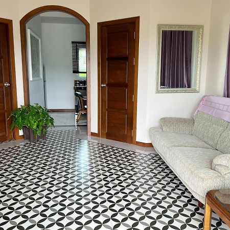 New Home Gบ้านเดี่ยวสร้างใหม่ ใกล้ทะเล ตัวเมืองระยอง Ban Chak Phai Екстер'єр фото